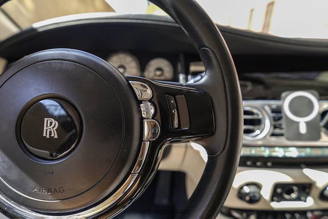 Used 2017 Rolls-Royce Wraith RWD image 58