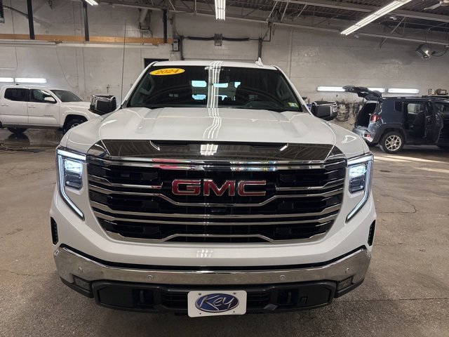 Used 2024 GMC Sierra 1500 SLT w/ SLT Convenience Package image 2