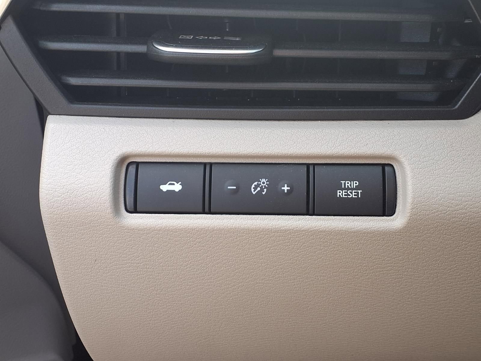 Used 2025 Nissan Altima 2.5 SV image 6