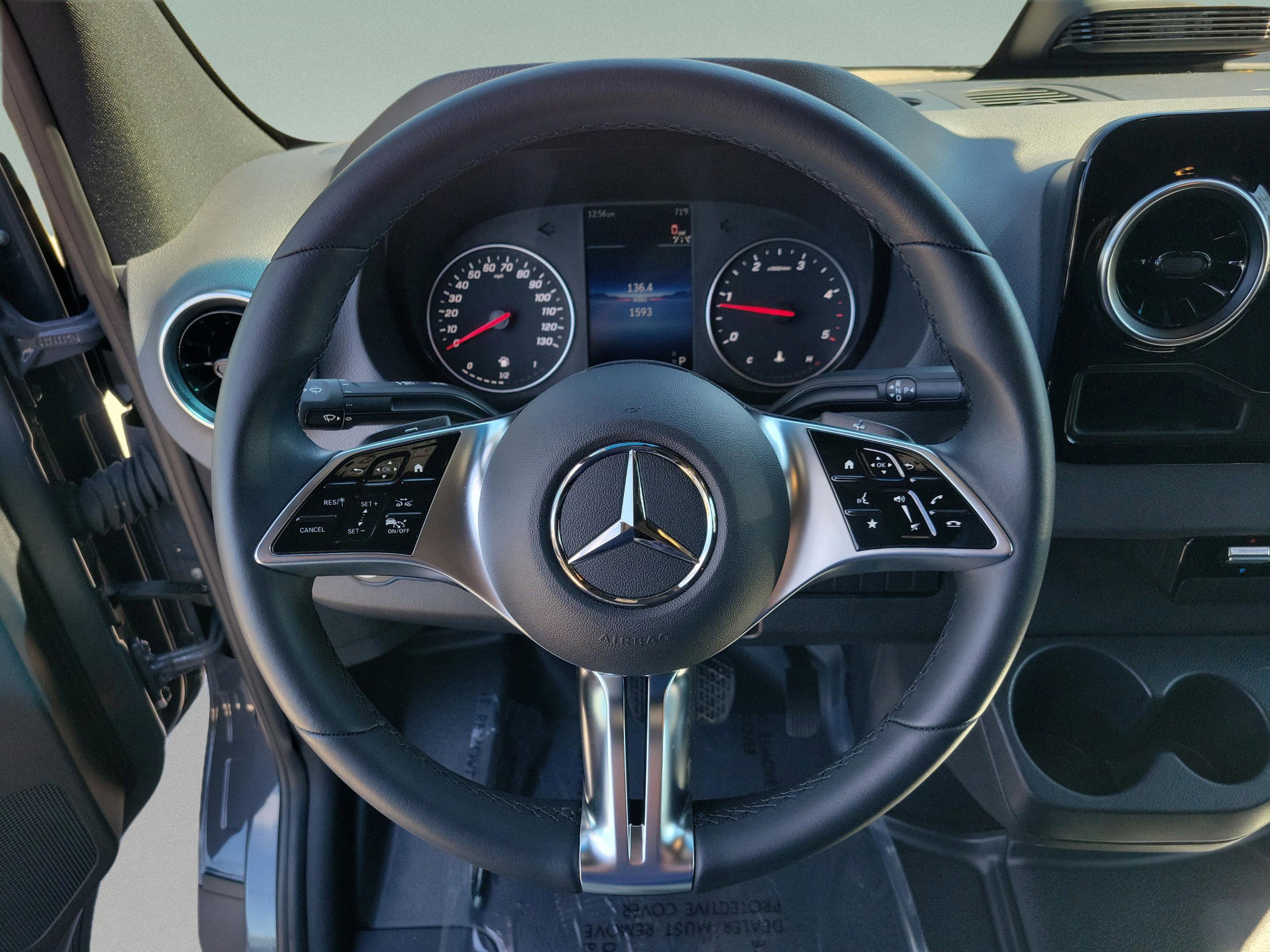 Used 2025 Mercedes-Benz Sprinter 2500 image 7