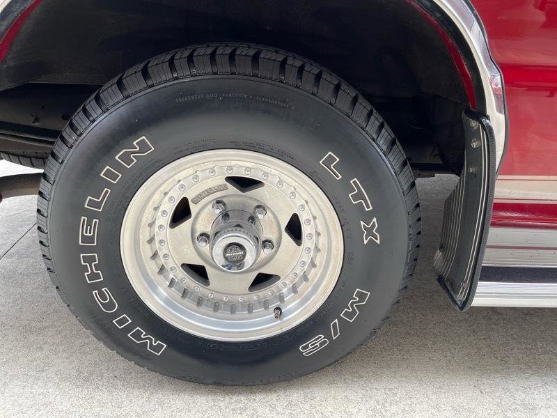 Used 1999 Ford E-150 and Econoline 150 RWD image 19