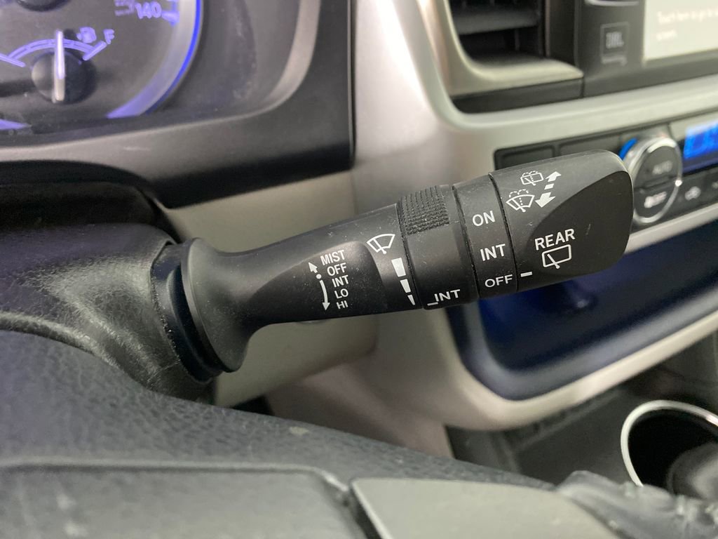 Certified 2019 Toyota Highlander Limited image 17