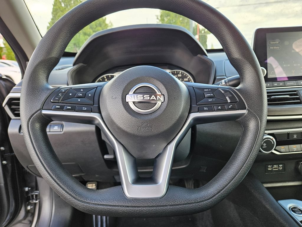 Used 2024 Nissan Altima 2.5 SV FWD image 21