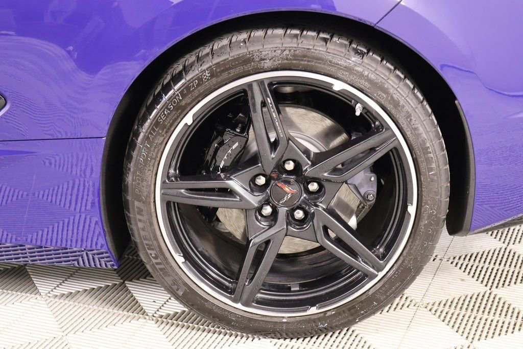 Used 2025 Chevrolet Corvette Stingray Coupe w/ 1LT image 17