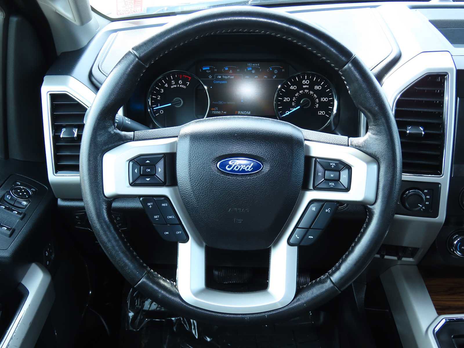 Certified 2019 Ford F150 Lariat w/ FX4 Off-Road Package image 27