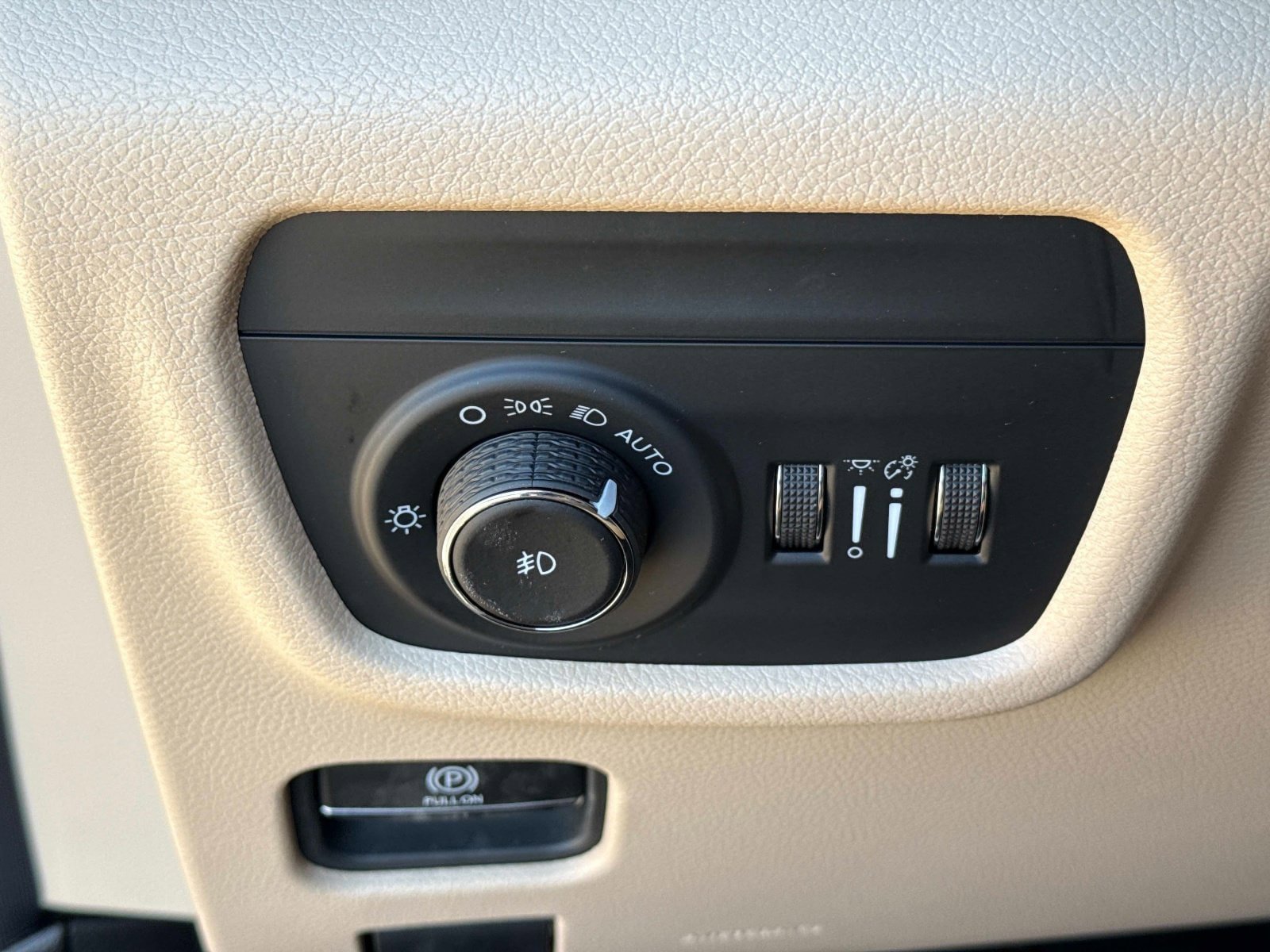 New 2025 Jeep Grand Cherokee Limited AWD/4WD image 32