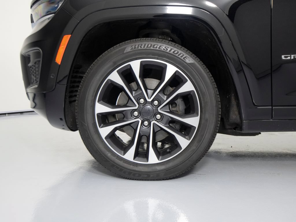 Used 2022 Jeep Grand Cherokee L Overland w/ Luxury Tech Group IV AWD/4WD image 11
