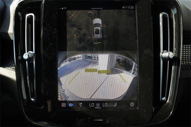 Used 2021 Volvo XC40 P8 Recharge w/ Advanced Package image 39