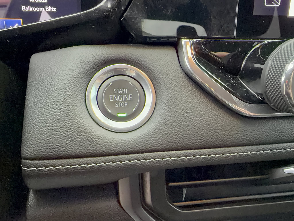 Used 2024 Chevrolet Colorado LT RWD image 21