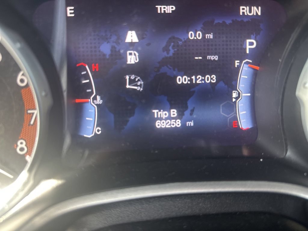 Used 2018 Jeep Compass Latitude w/ Popular Equipment Group AWD/4WD image 28