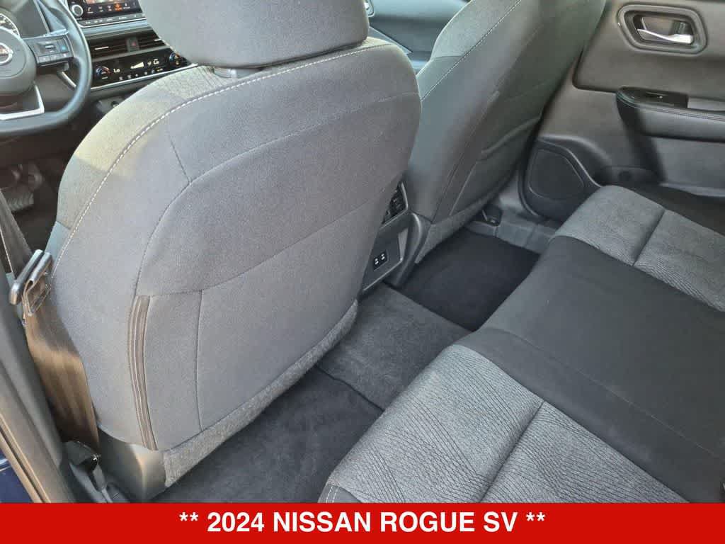 Used 2024 Nissan Rogue SV AWD/4WD image 17