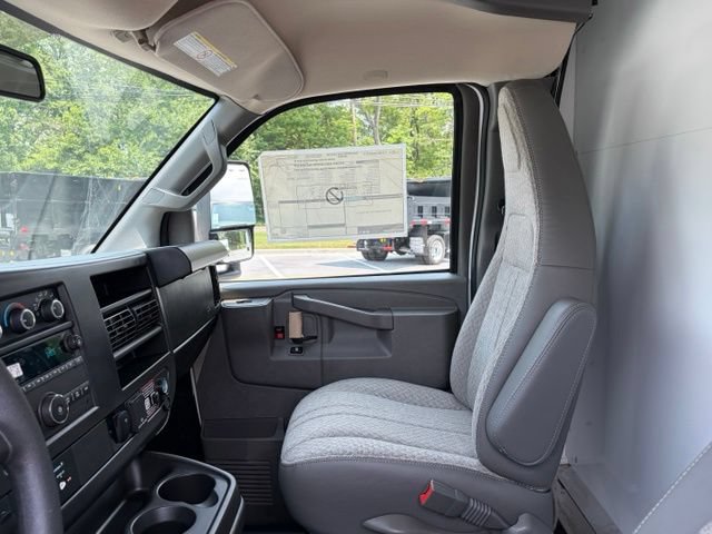New 2026 Chevrolet Express 3500 w/ Power Convenience Package RWD image 29