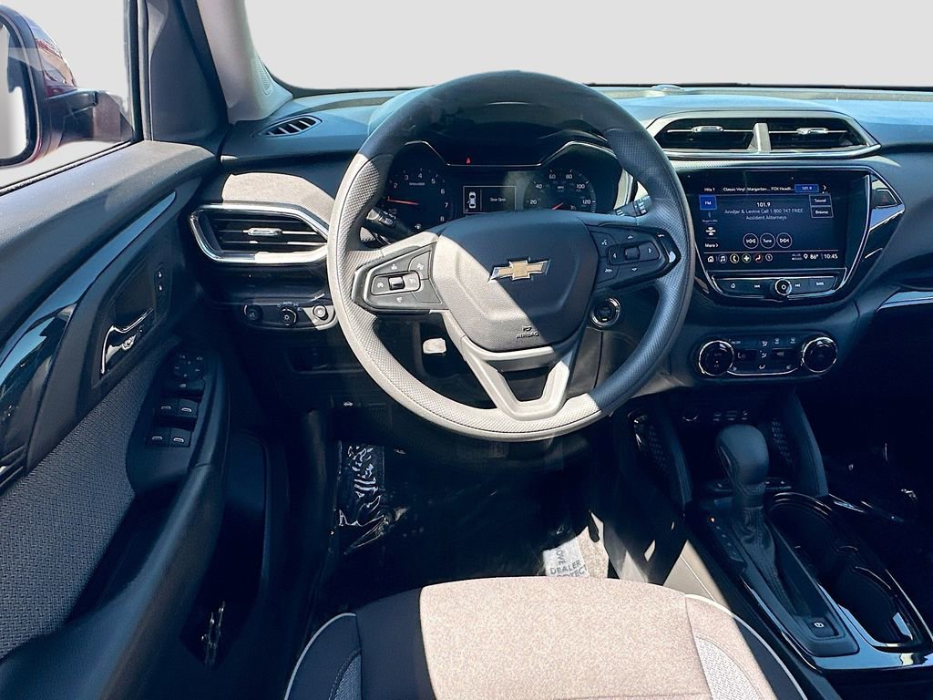 Used 2023 Chevrolet TrailBlazer LT w/ Convenience Package FWD image 21