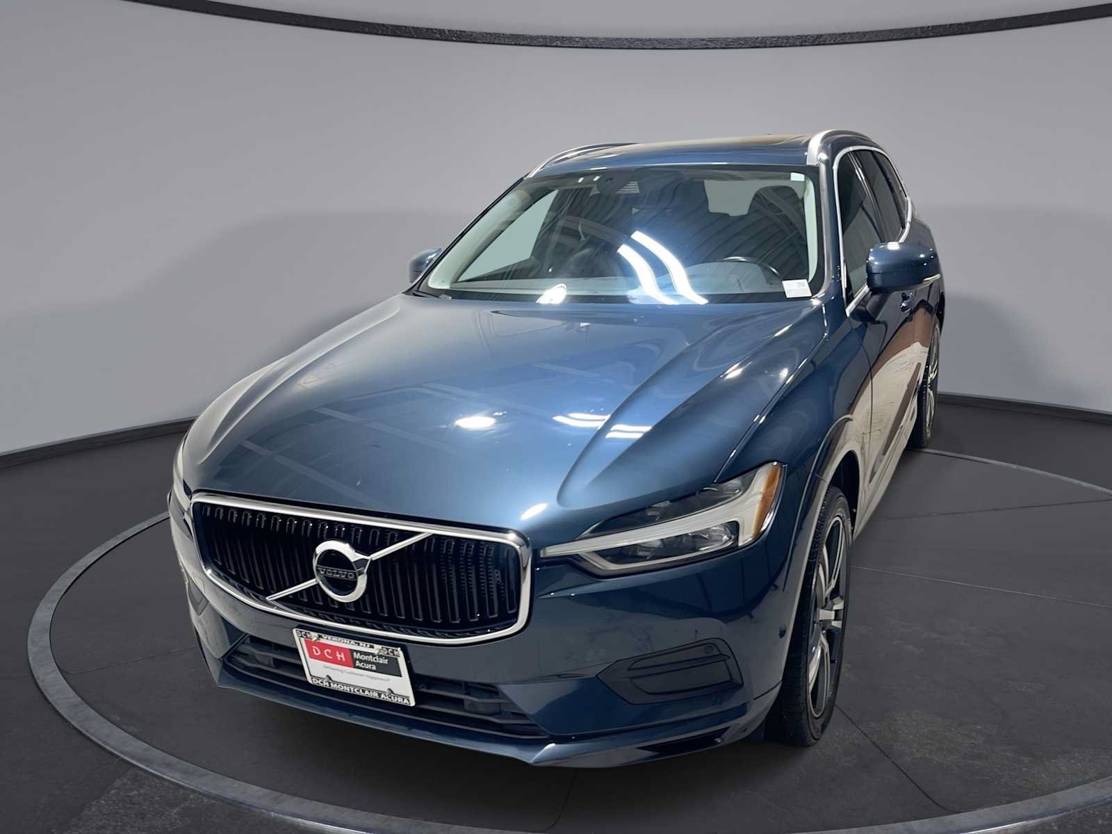 Used 2018 Volvo XC60 T5 Momentum w/ Vision Package