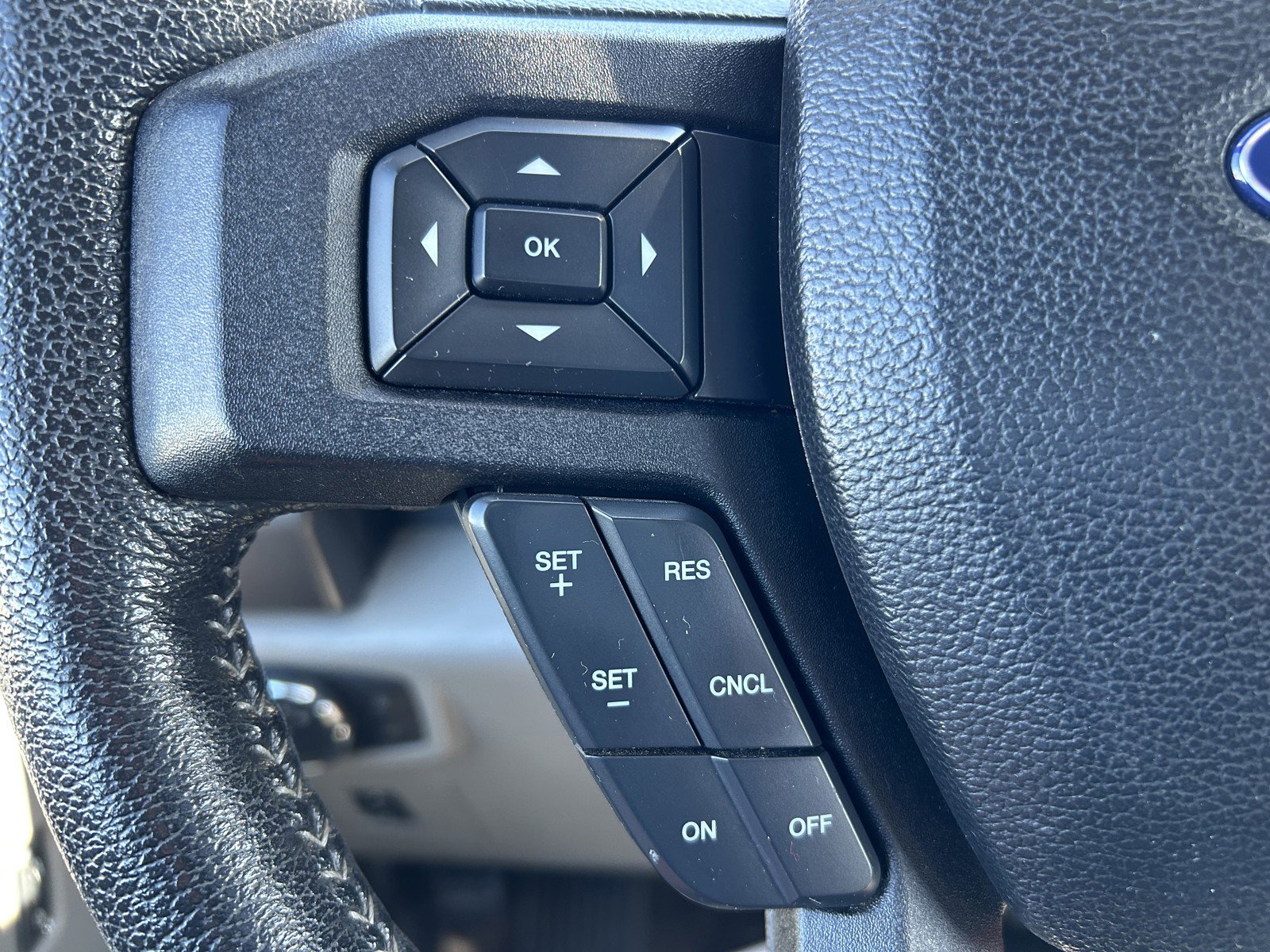 Used 2015 Ford F150 XLT w/ Equipment Group 302A Luxury image 23