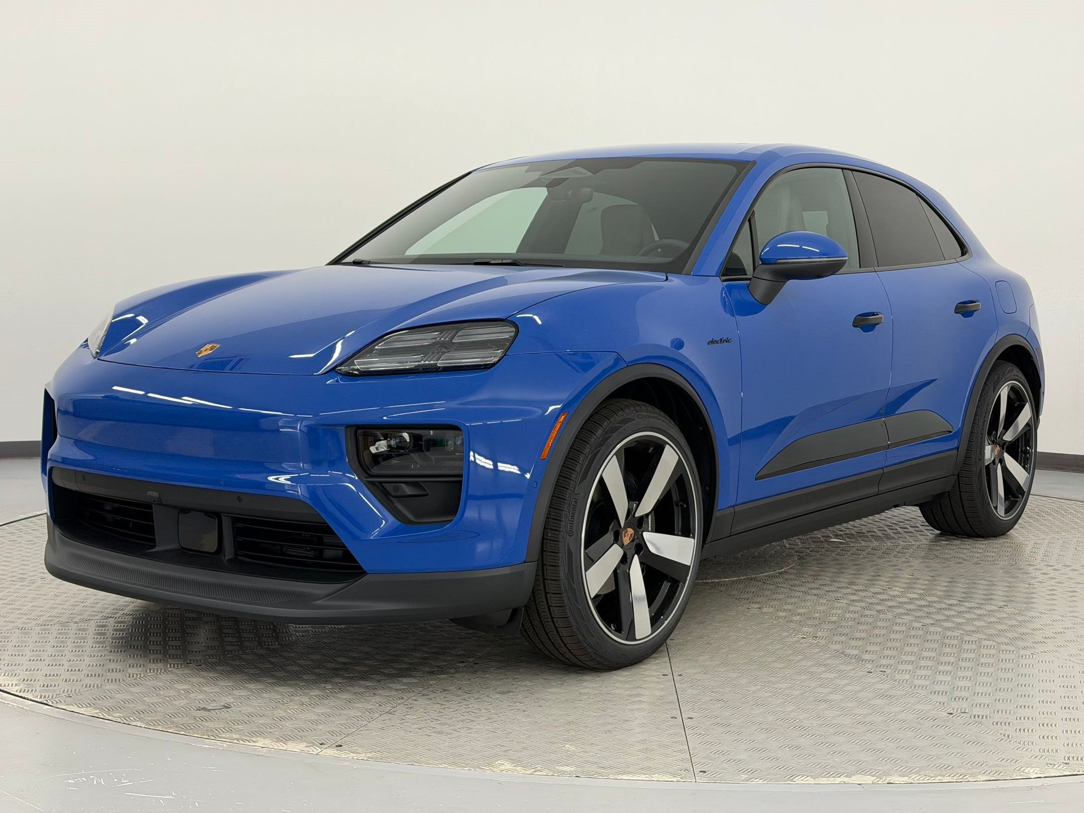 New 2026 Porsche Macan 4 Electric AWD/4WD image 1
