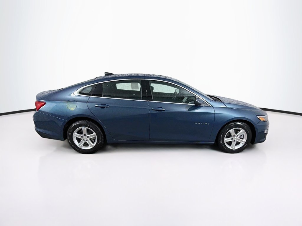 Used 2025 Chevrolet Malibu LS FWD image 4