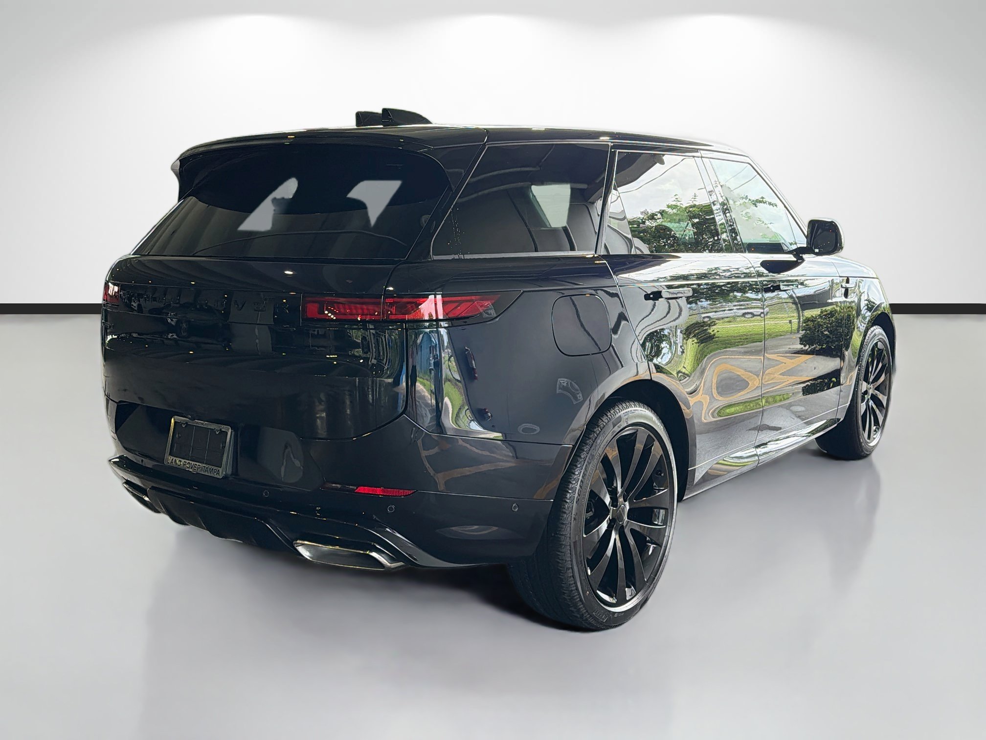 New 2026 Land Rover Range Rover Sport Dynamic SE AWD/4WD image 5
