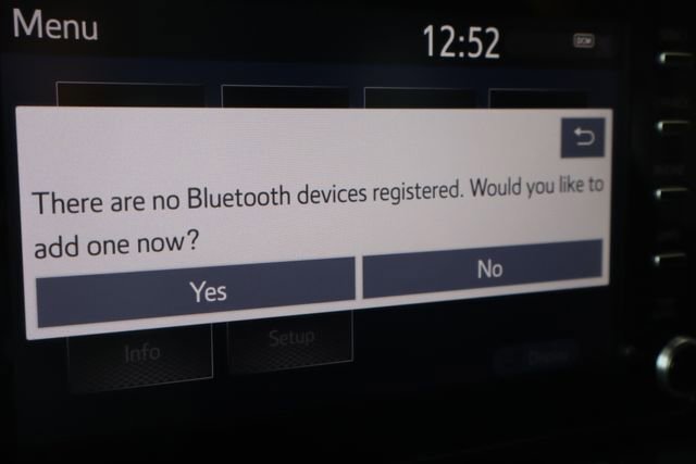 Used 2020 Toyota Corolla SE image 37