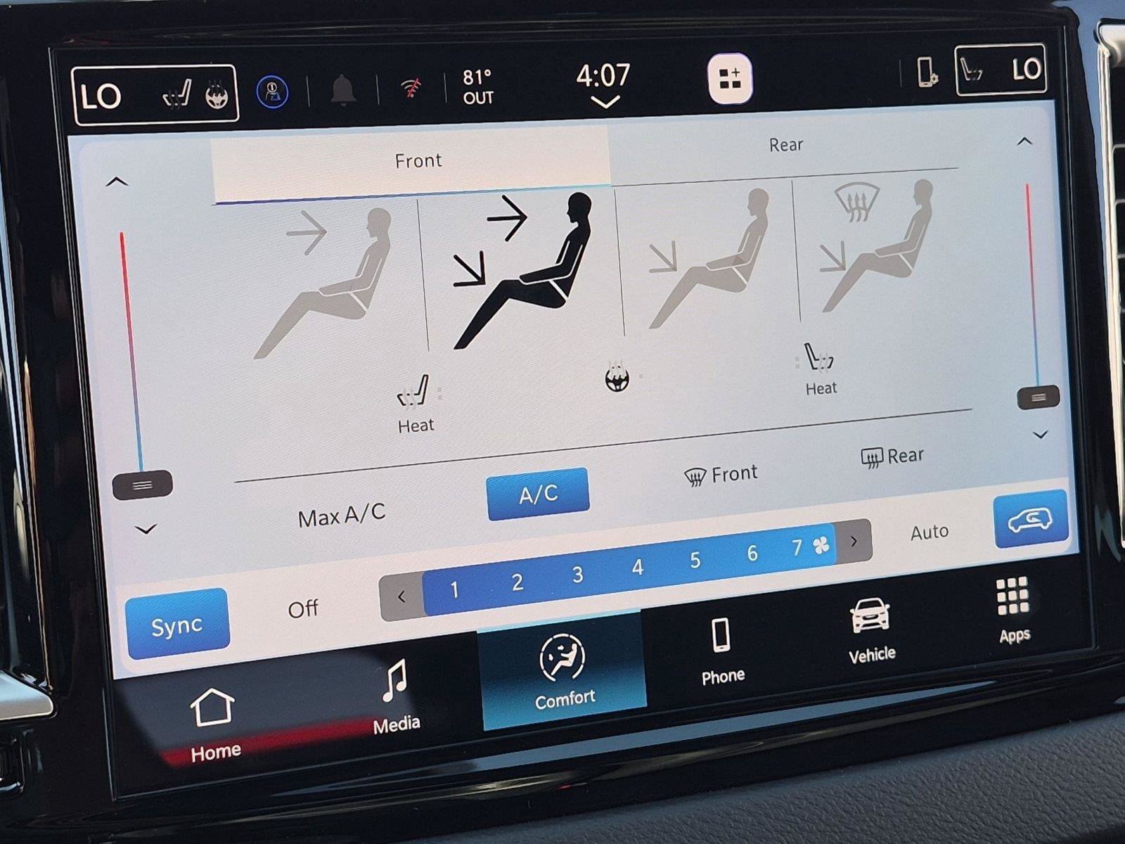 New 2026 Chrysler Voyager LX FWD image 22