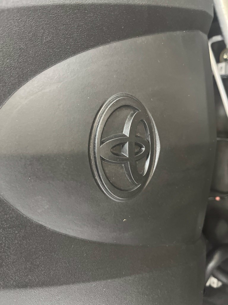 Used 2024 Toyota Venza LE AWD/4WD image 12