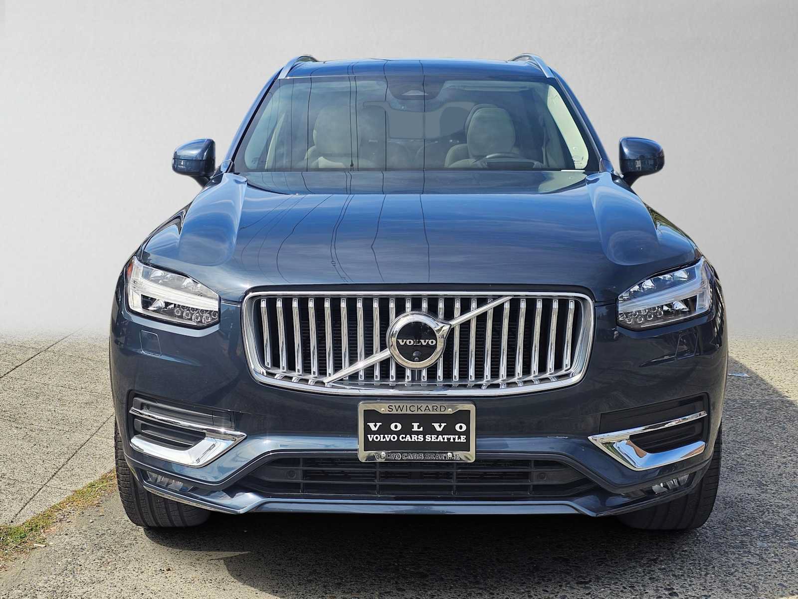 Used 2025 Volvo XC90 B6 Ultra w/ Protection Package Premier AWD/4WD image 8