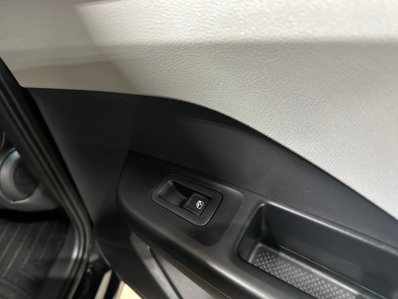 Certified 2023 Volkswagen Taos SE AWD/4WD image 31