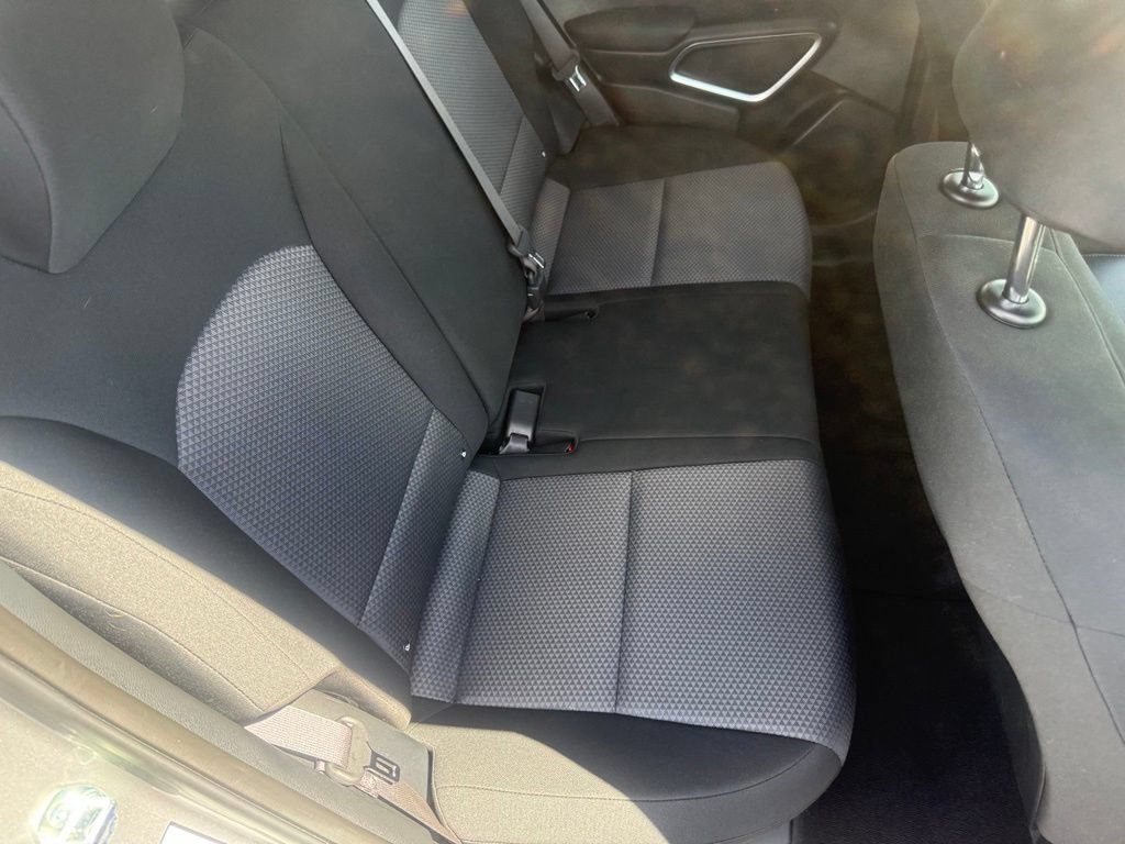 Used 2025 Kia Soul LX w/ LX Technology Package FWD image 45