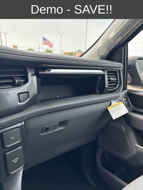 New 2025 Ford F150 Lightning Flash image 30