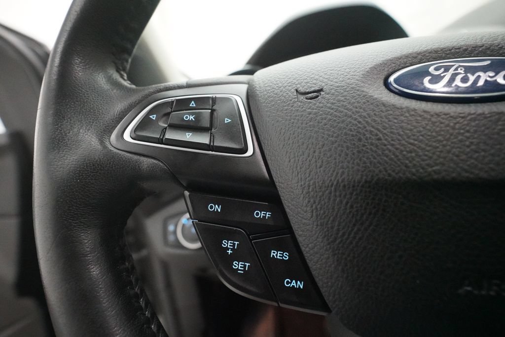 Used 2019 Ford Escape SEL AWD/4WD image 18