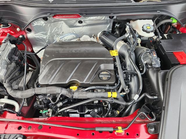 Used 2025 Chevrolet Trax LT w/ LT Convenience Package image 32