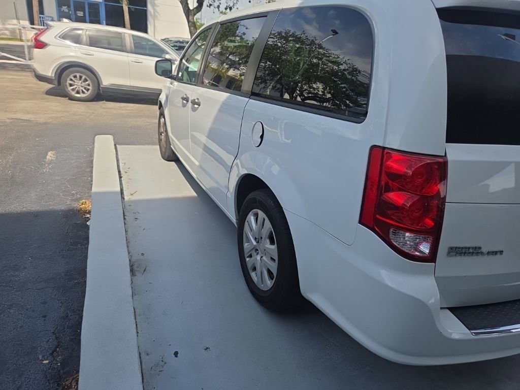 Used 2019 Dodge Grand Caravan SE FWD image 6