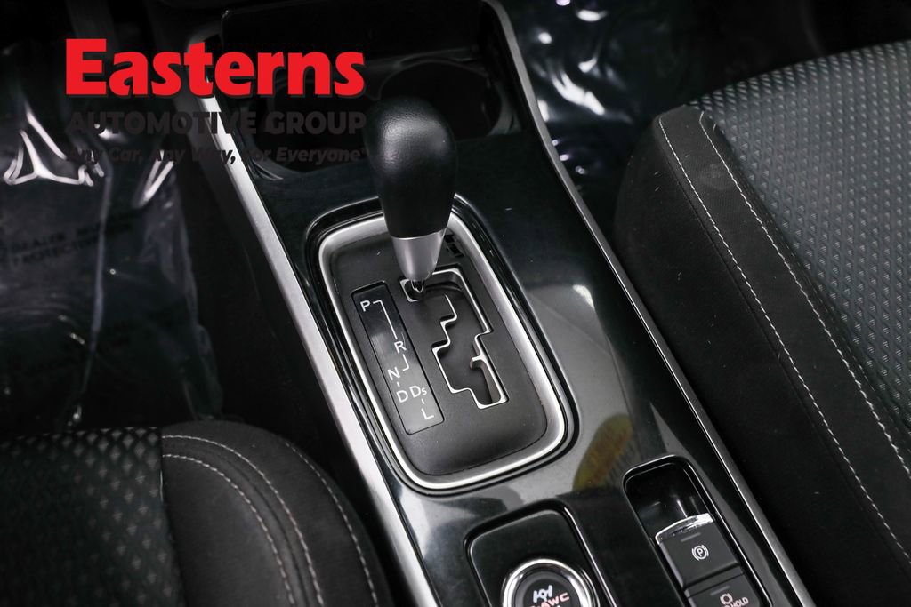 Used 2020 Mitsubishi Outlander ES image 13