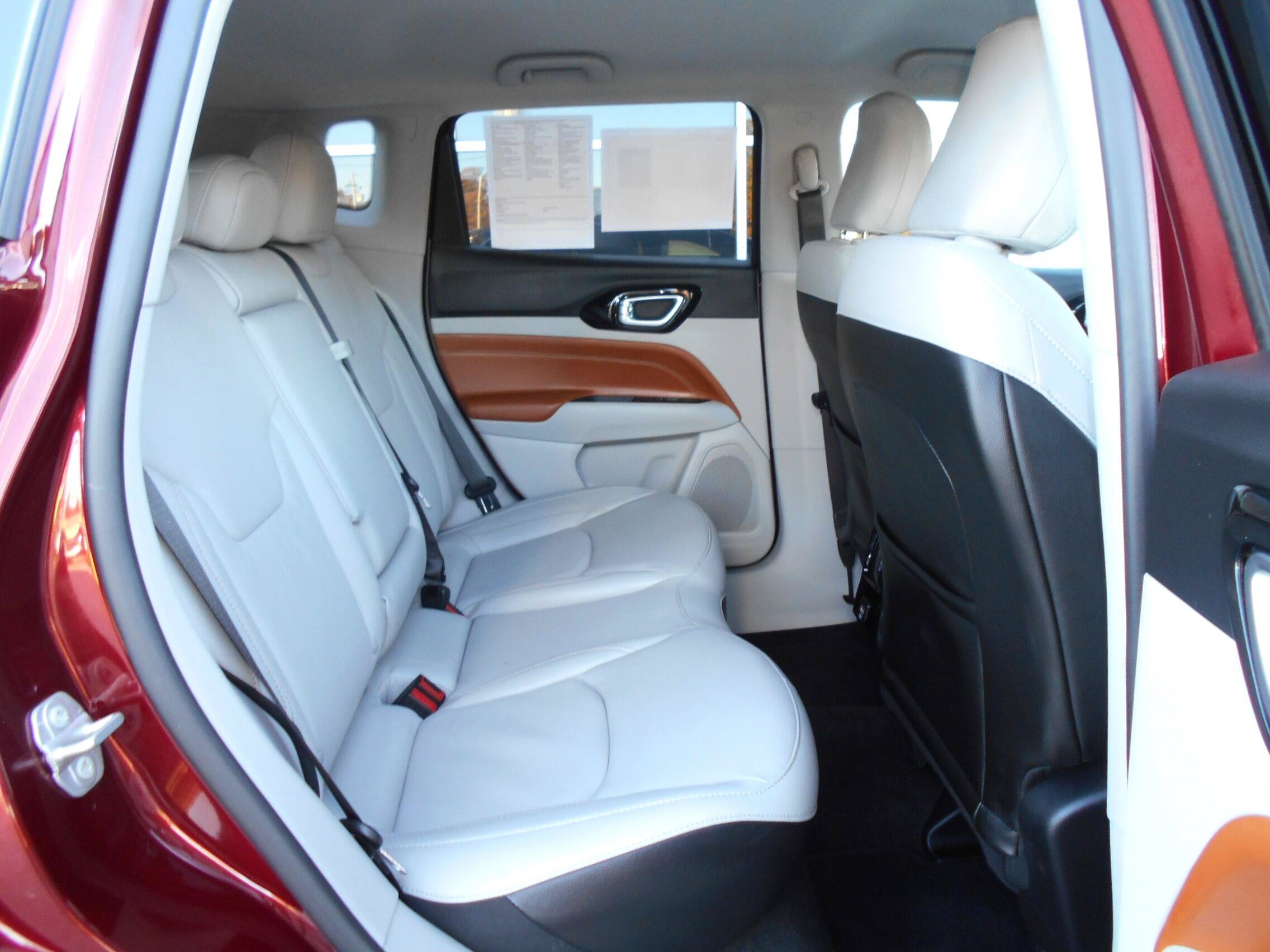 Certified 2022 Jeep Compass Limited AWD/4WD image 25