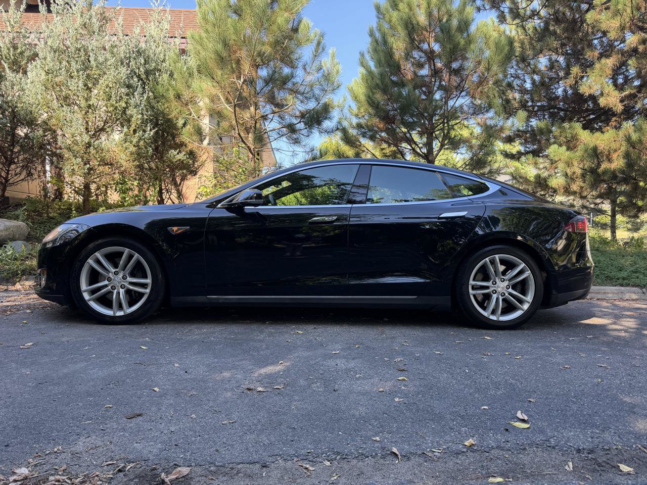 Used 2015 Tesla Model S 85D AWD/4WD image 3