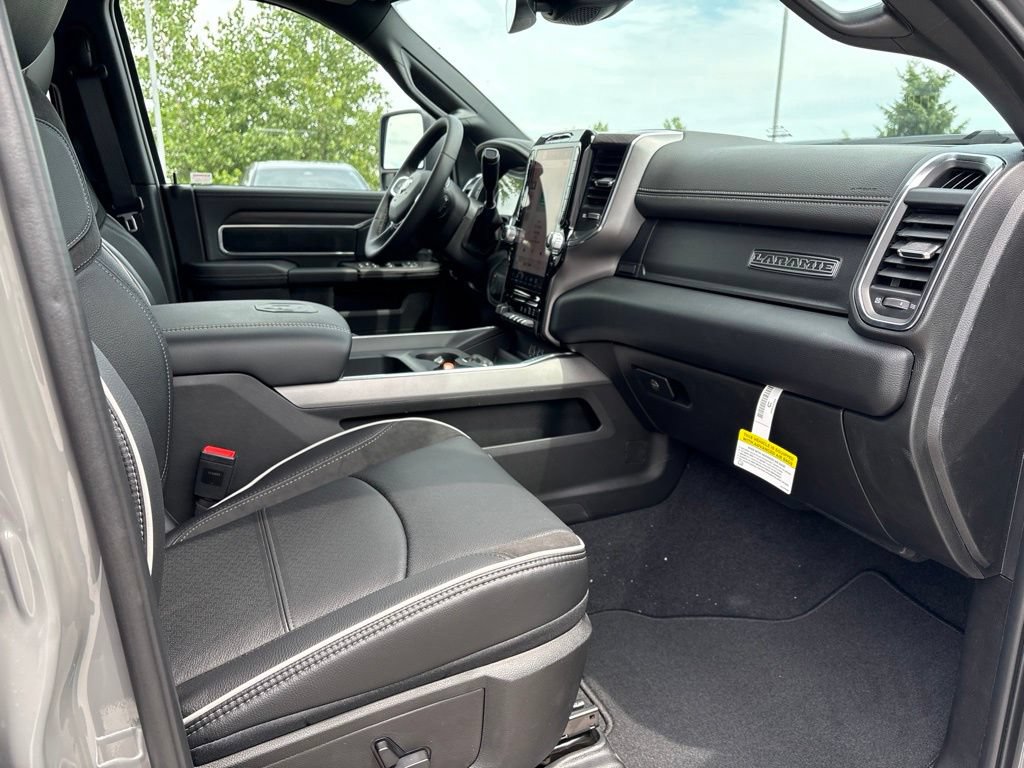 New 2026 RAM 2500 Laramie w/ Night Edition AWD/4WD image 14