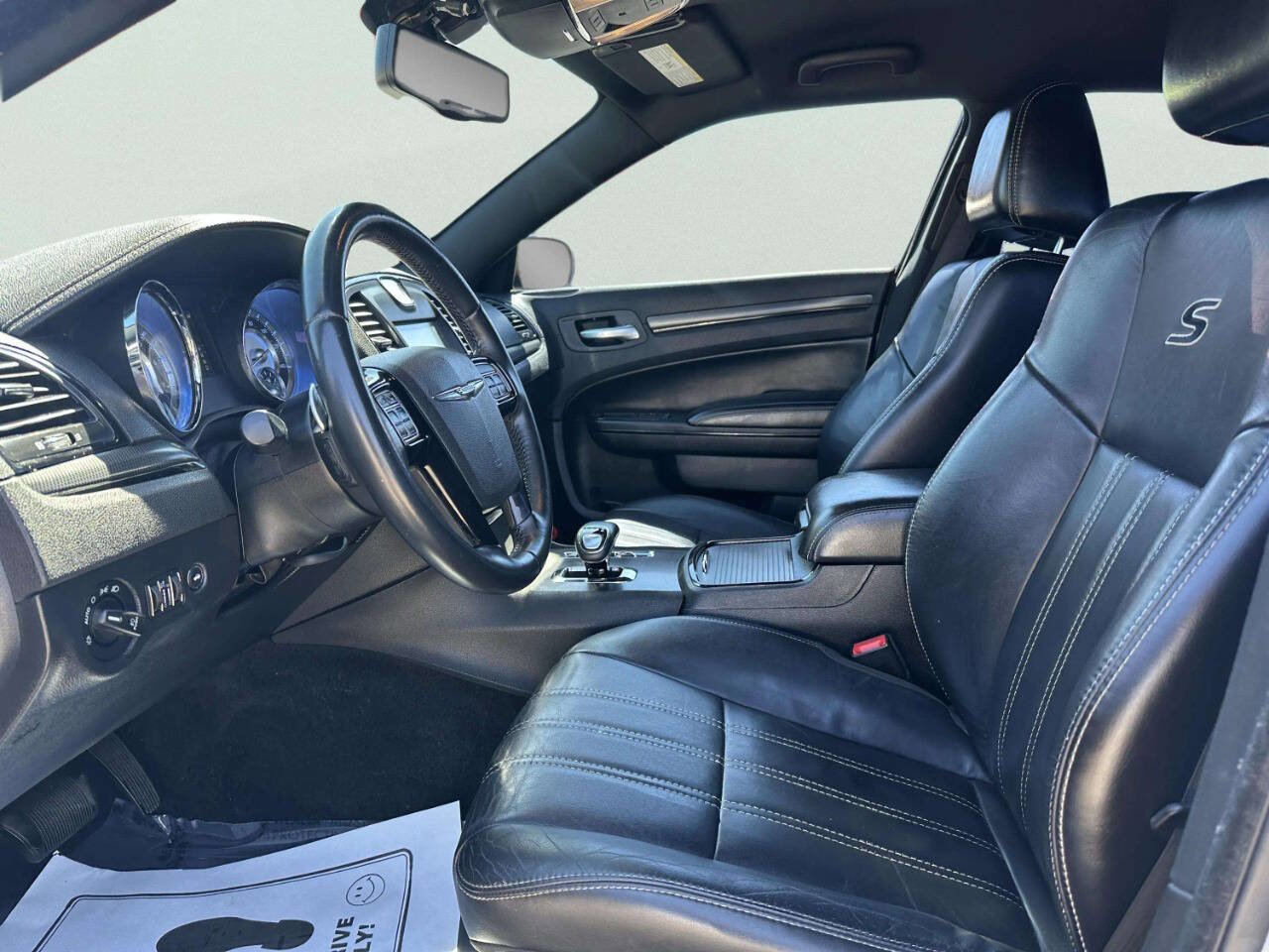 Used 2014 Chrysler 300 S image 9