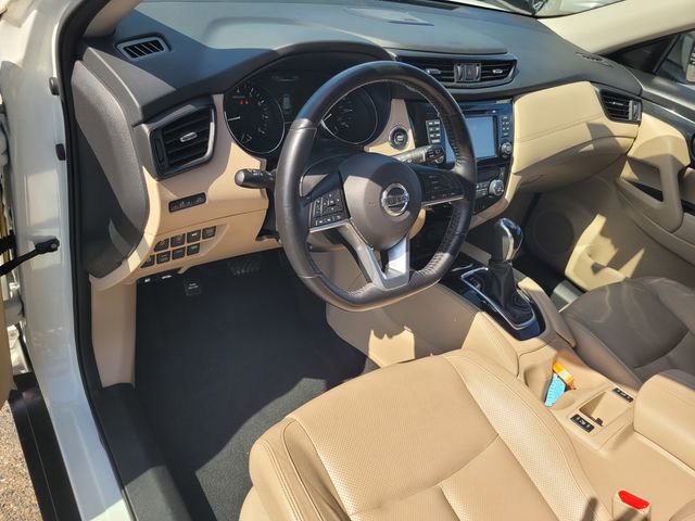 Used 2017 Nissan Rogue SL w/ SL Premium Package AWD/4WD image 12