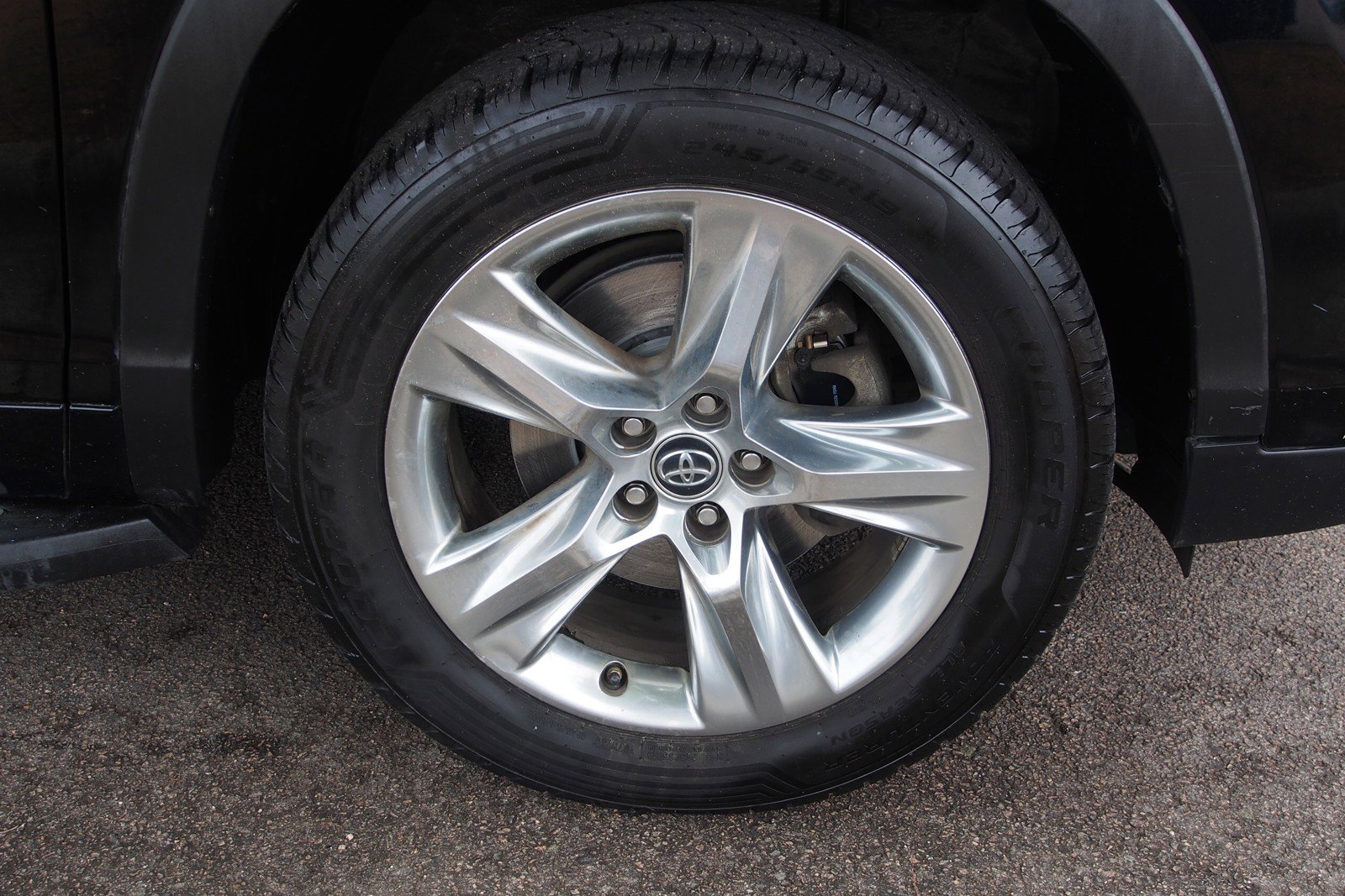 Used 2019 Toyota Highlander Limited FWD image 9