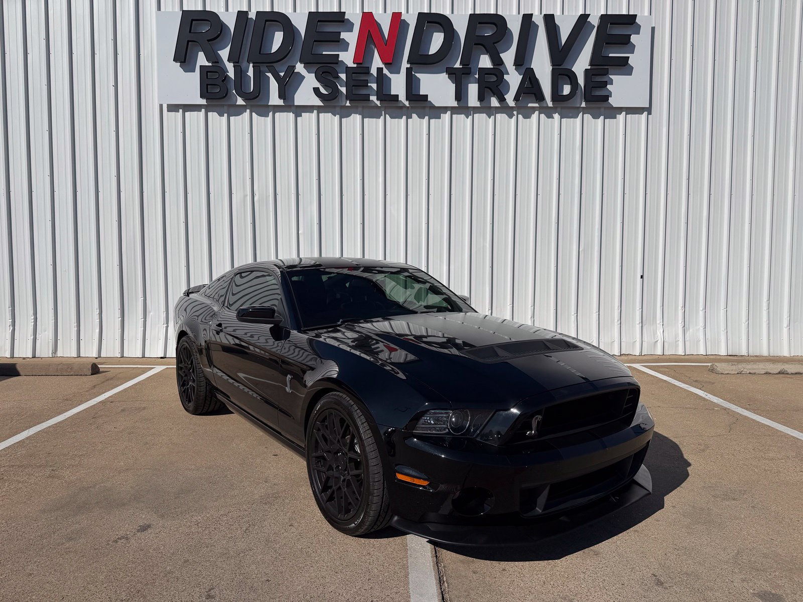 Used 2014 Ford Mustang Shelby GT500 w/ Equipment Group 821A RWD image 9