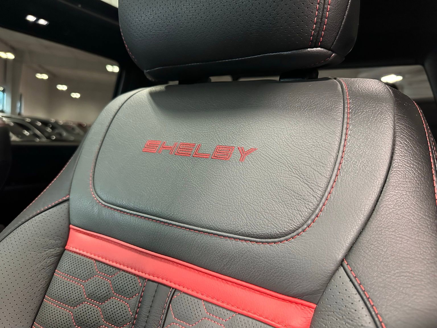 Used 2025 Ford F150 Lariat w/ Equipment Group 502A High image 17