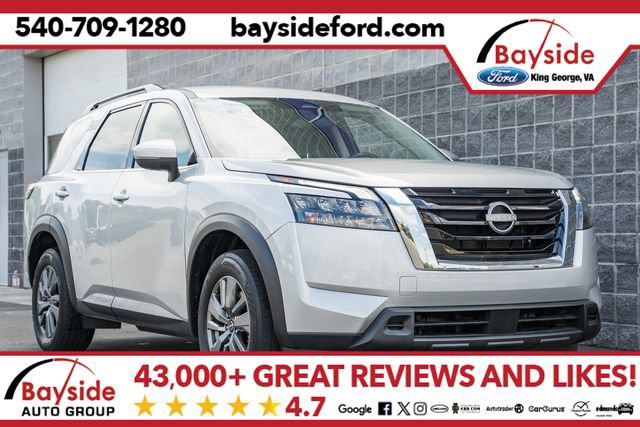 Used 2025 Nissan Pathfinder SV AWD/4WD image 1