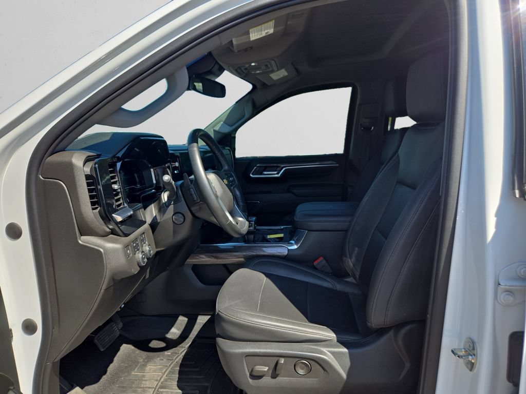 Used 2023 Chevrolet Silverado 1500 LTZ w/ LTZ Convenience Package II AWD/4WD image 10