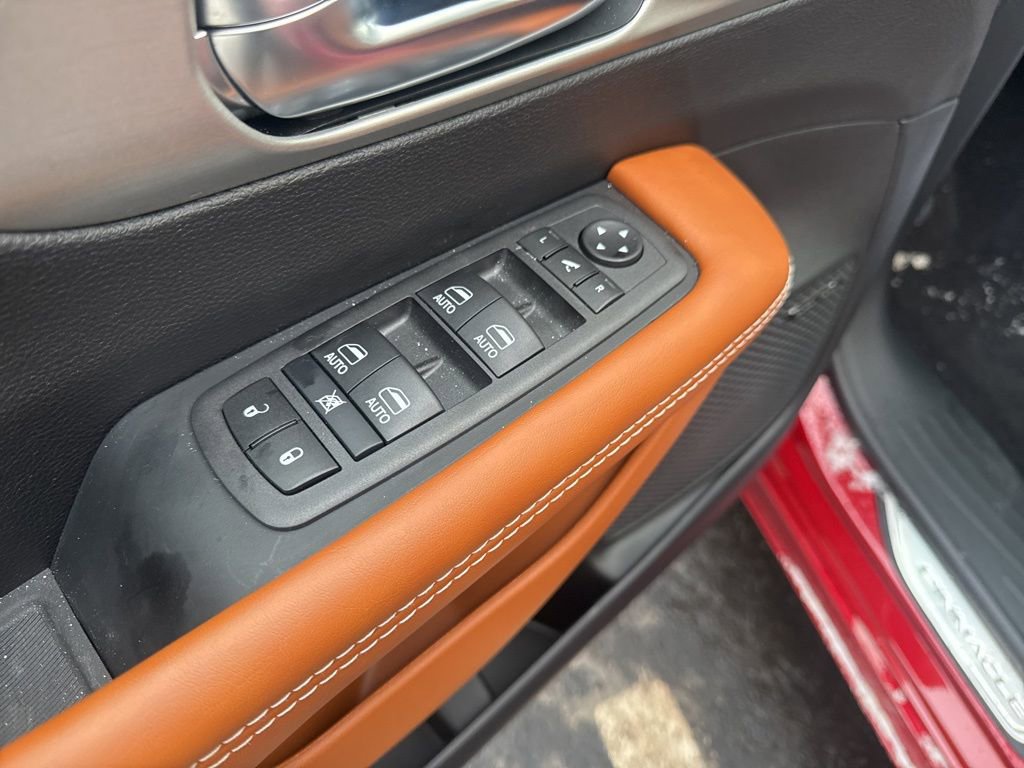 New 2026 Chrysler Pacifica Pinnacle image 22