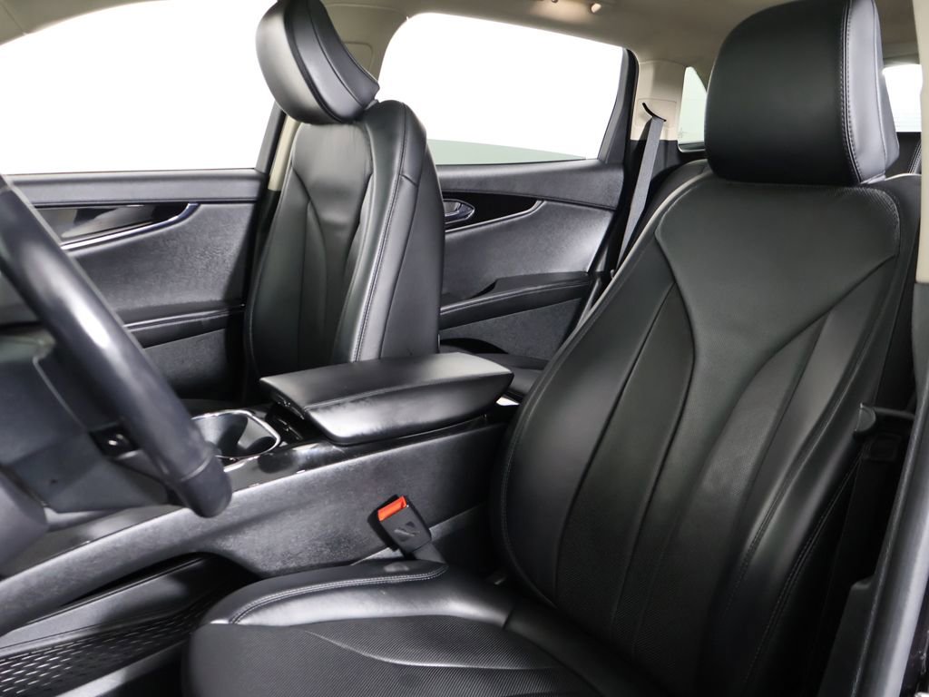 Used 2023 Lincoln Nautilus Reserve AWD/4WD image 29