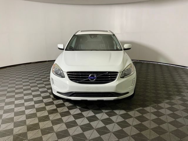 Used 2016 Volvo XC60 T5 Premier w/ Protection Package AWD/4WD image 2