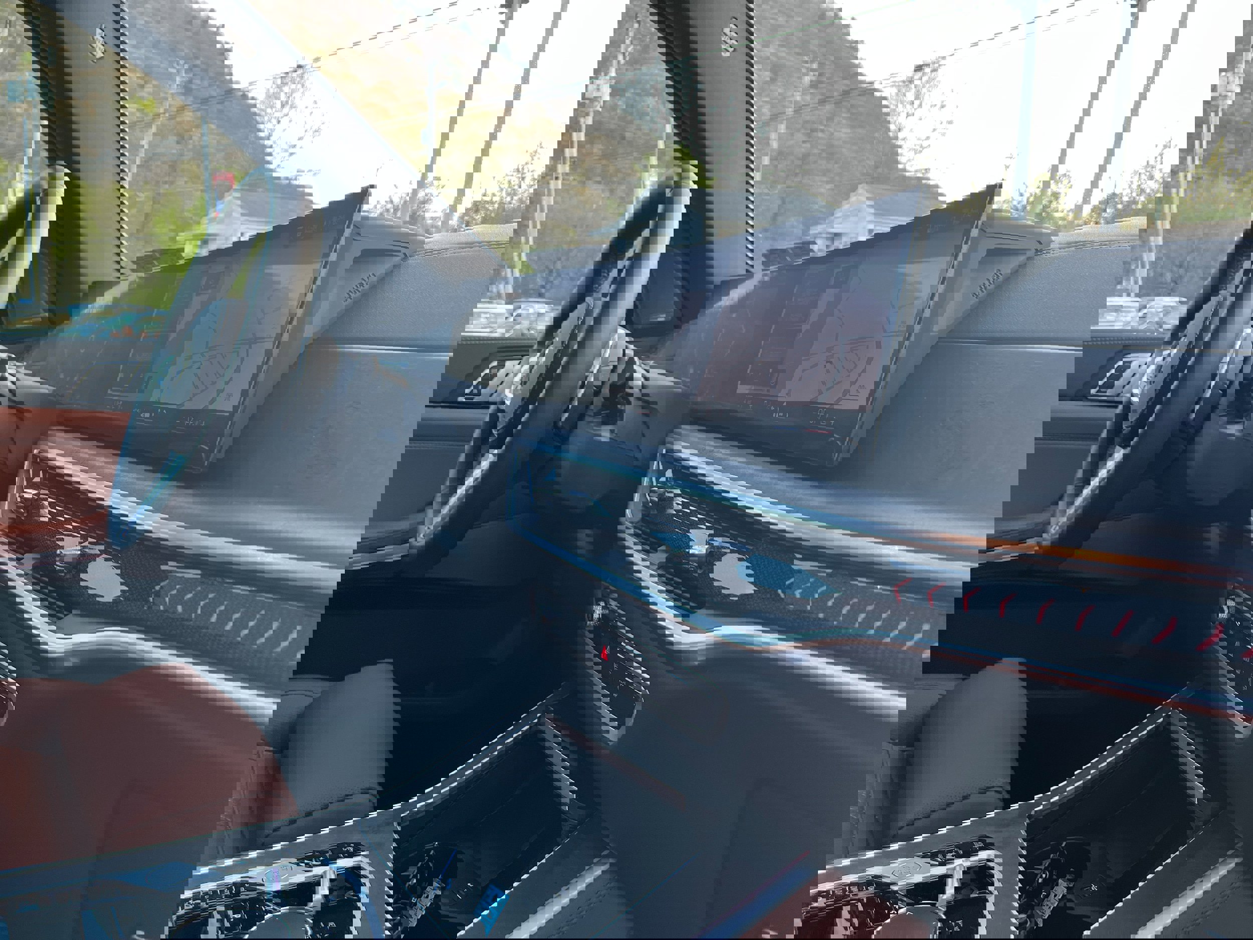 Used 2024 BMW X5 xDrive40i w/ M Sport Package image 17