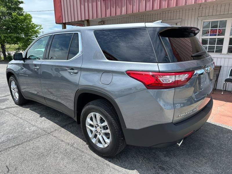 Used 2021 Chevrolet Traverse LS AWD/4WD image 11