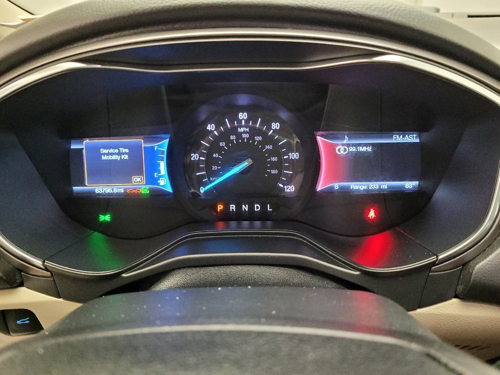 Used 2020 Ford Fusion SE FWD image 23