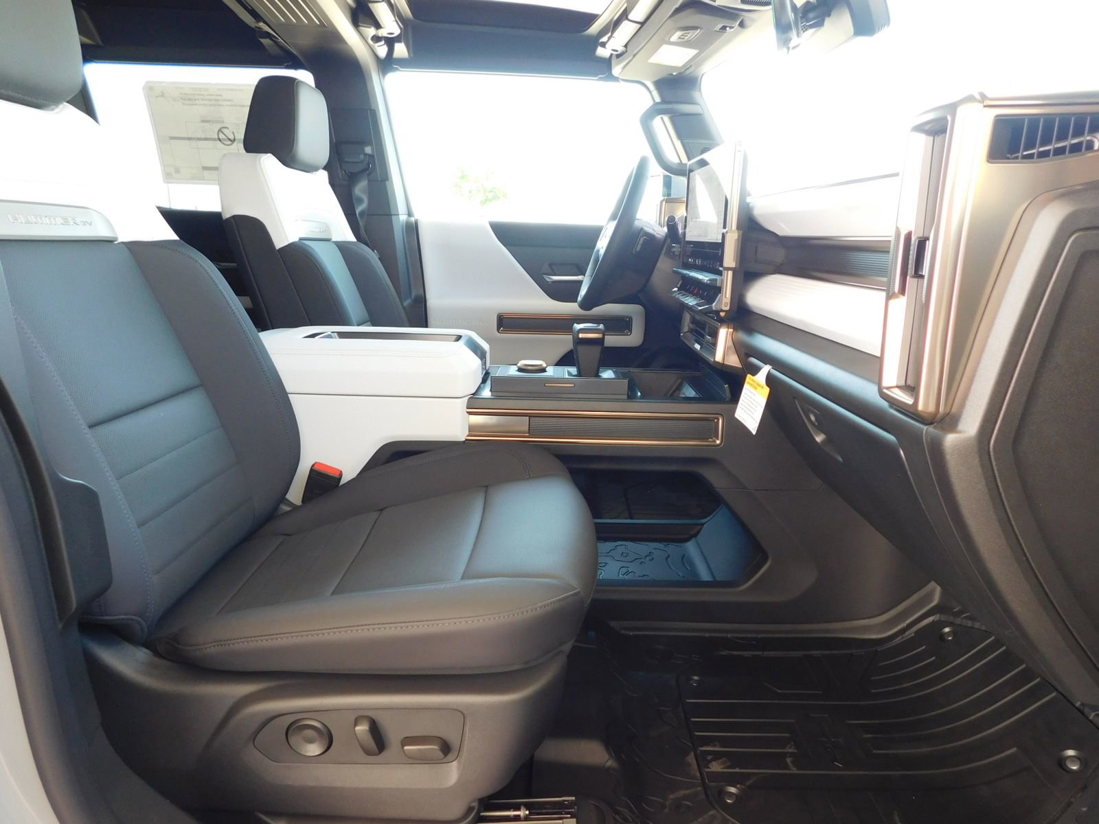 New 2025 GMC Hummer EV 2X image 12